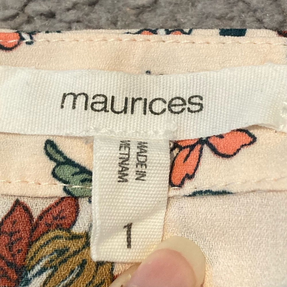 Women's Floral V-Neck Blouse Maurices 1X Plus Office Wear Top Boho Whimsical Art - Picture 7 of 8